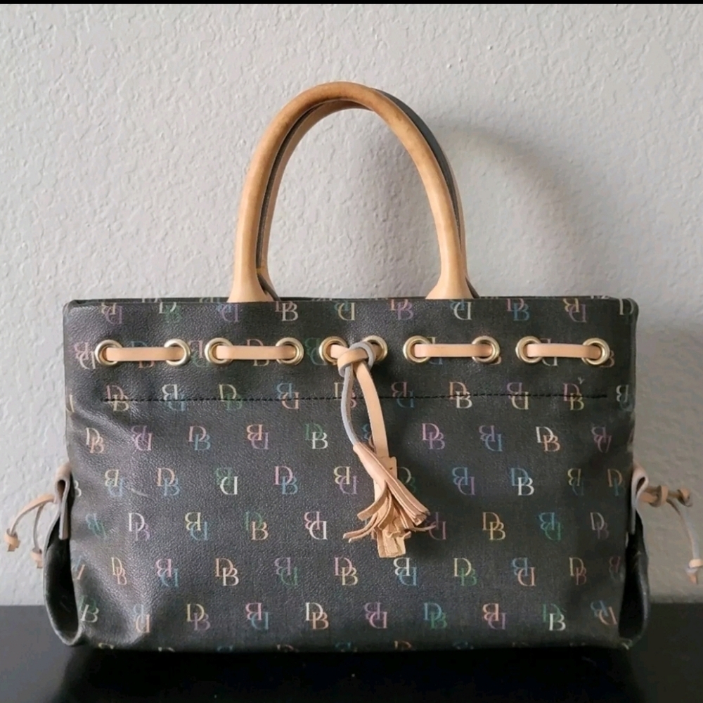 DOONEY & BOURKE 🌟Mini Bag& Made in USA -Excellent Condition *Authentic - Picture 2 of 9